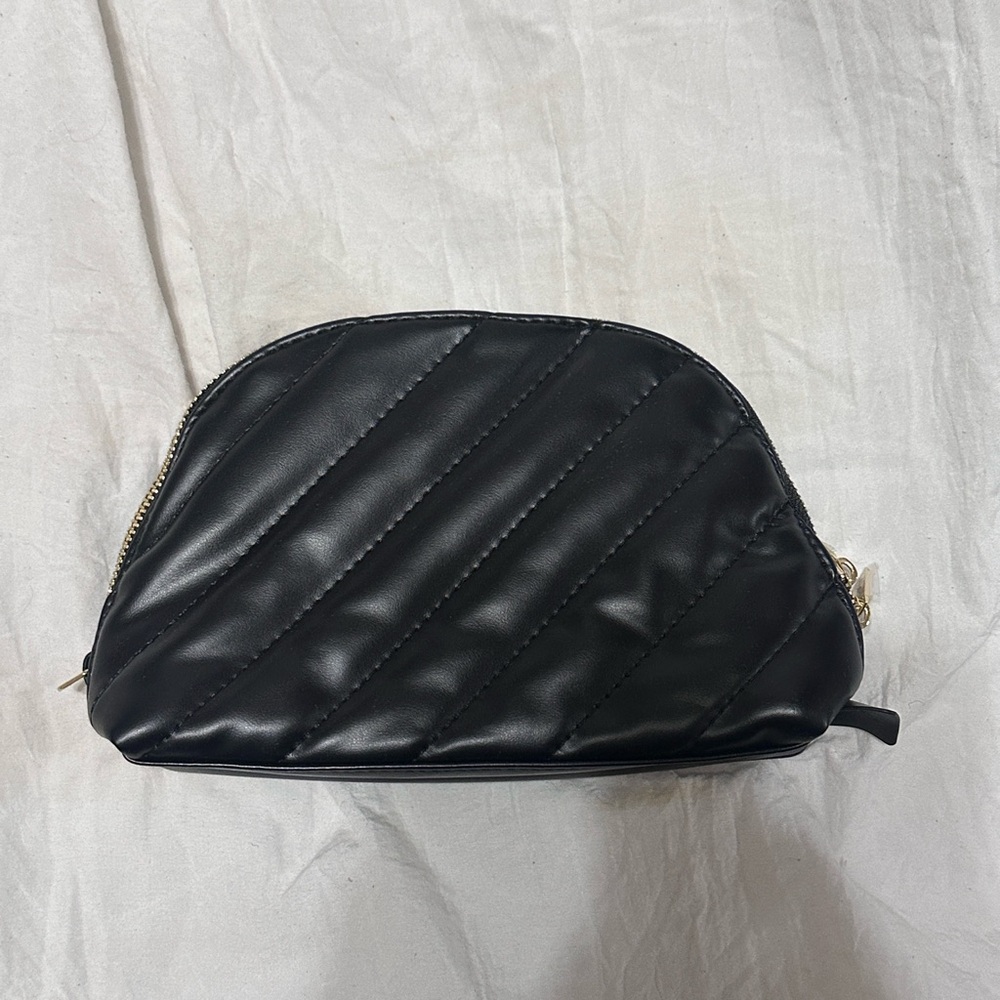 YSL Quilted Beauty Bag- NEW - Picture 1 of 5